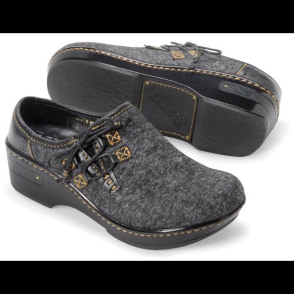 Born Women’s Mattie Clog In Charcoal Wool